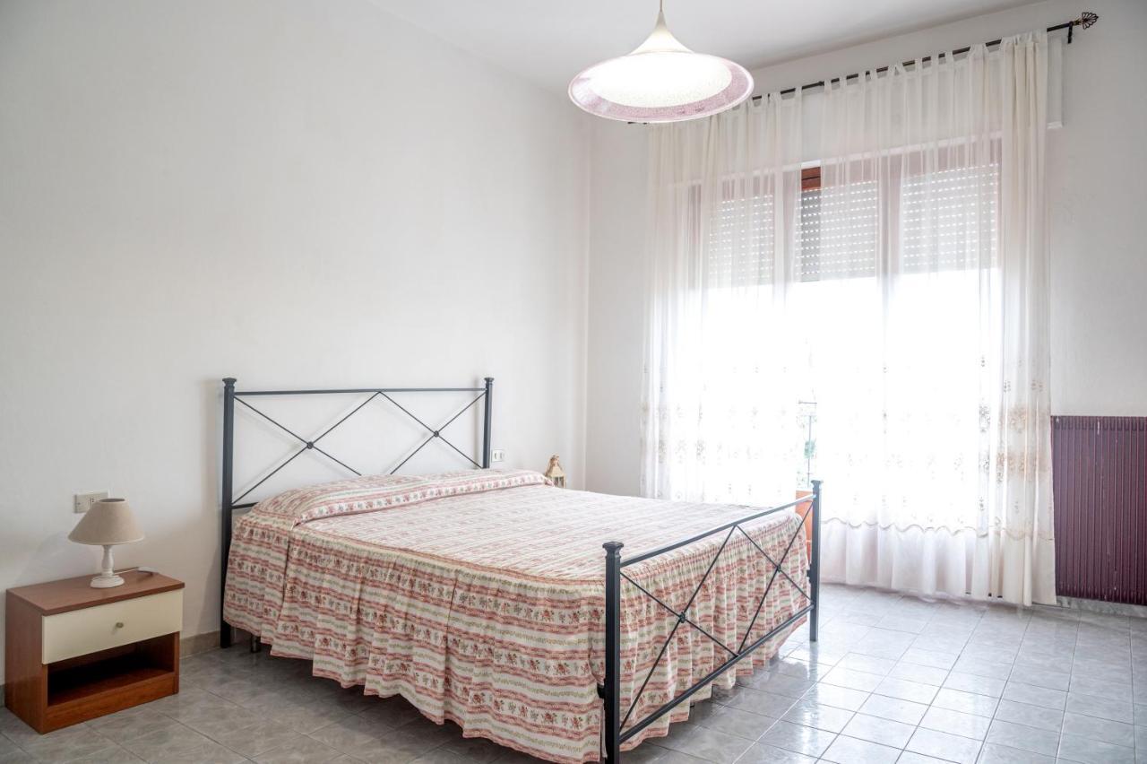 Iss Travel Apartments Casa Maria In Marina Di Massa Масса Екстер'єр фото